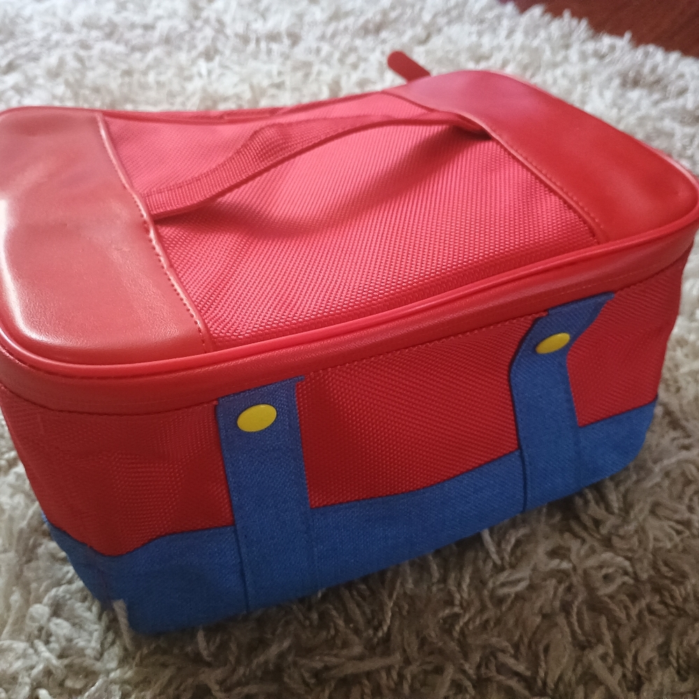 Super Mario Mini Zip Up Carry Bag